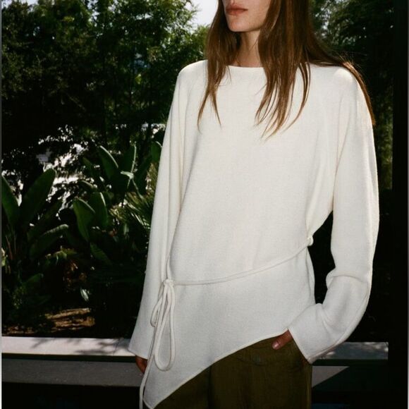 Zara Sweaters - Zara Asymmetric Sweater Long Sleeve Cream Sz M Casual Preppy Soft Cozy *No belt